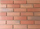 La spaccatura piastrella la costruzione facile del rivestimento rosso mattone sottile esteriore di effetto
